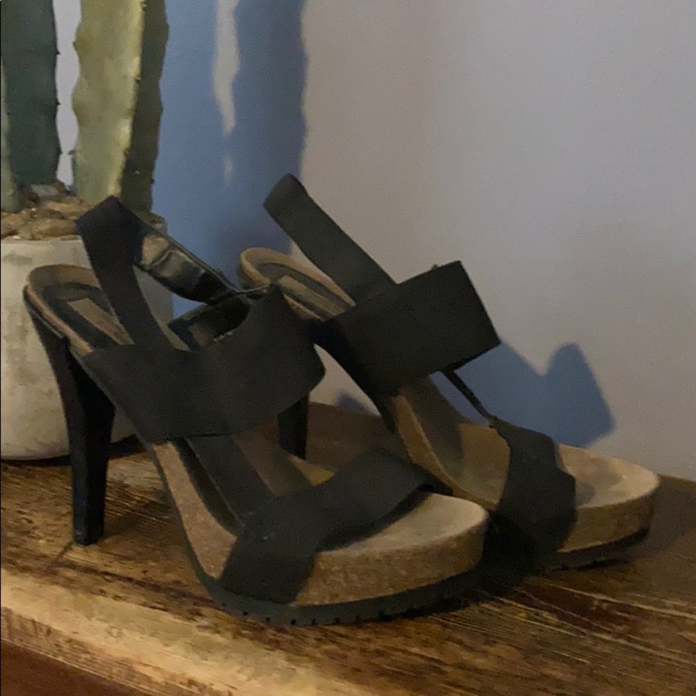 Vera Wang heels